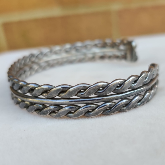 Vintage sterling braided cuff bracelet - Picture 8 of 16